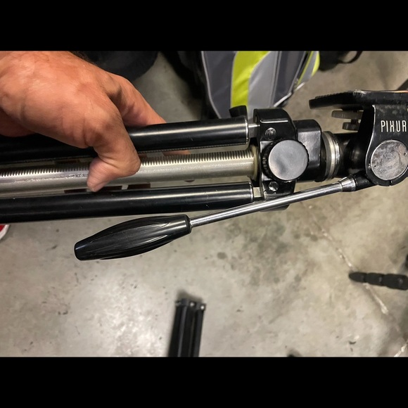 camera tripod Pixur 
With expendable legs - Picture 8 of 9